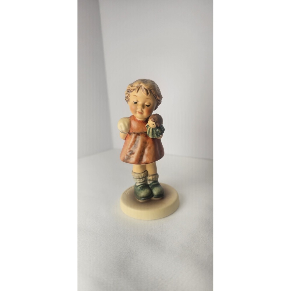 Goebel Hummel Puppet Princess #2105/A TMK 8 Club Figurine 1999 Germany 3.5"